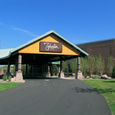 Tailwater Lodge - Entry Canopy